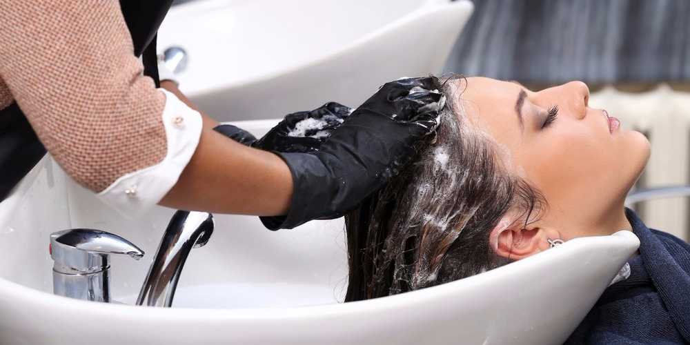 cold-warmer-hot-what-is-the-right-water-temperature-for-washing-hair