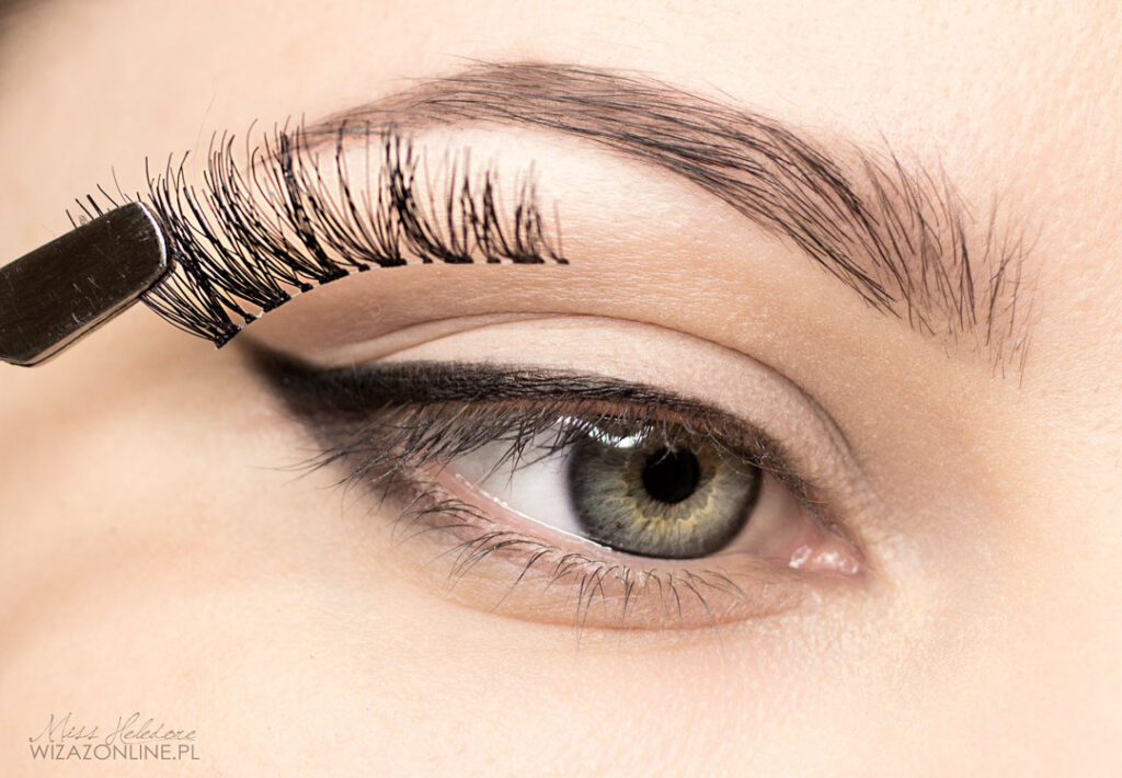 Secrets of eyelash extensions procedure. How NOT to do it?